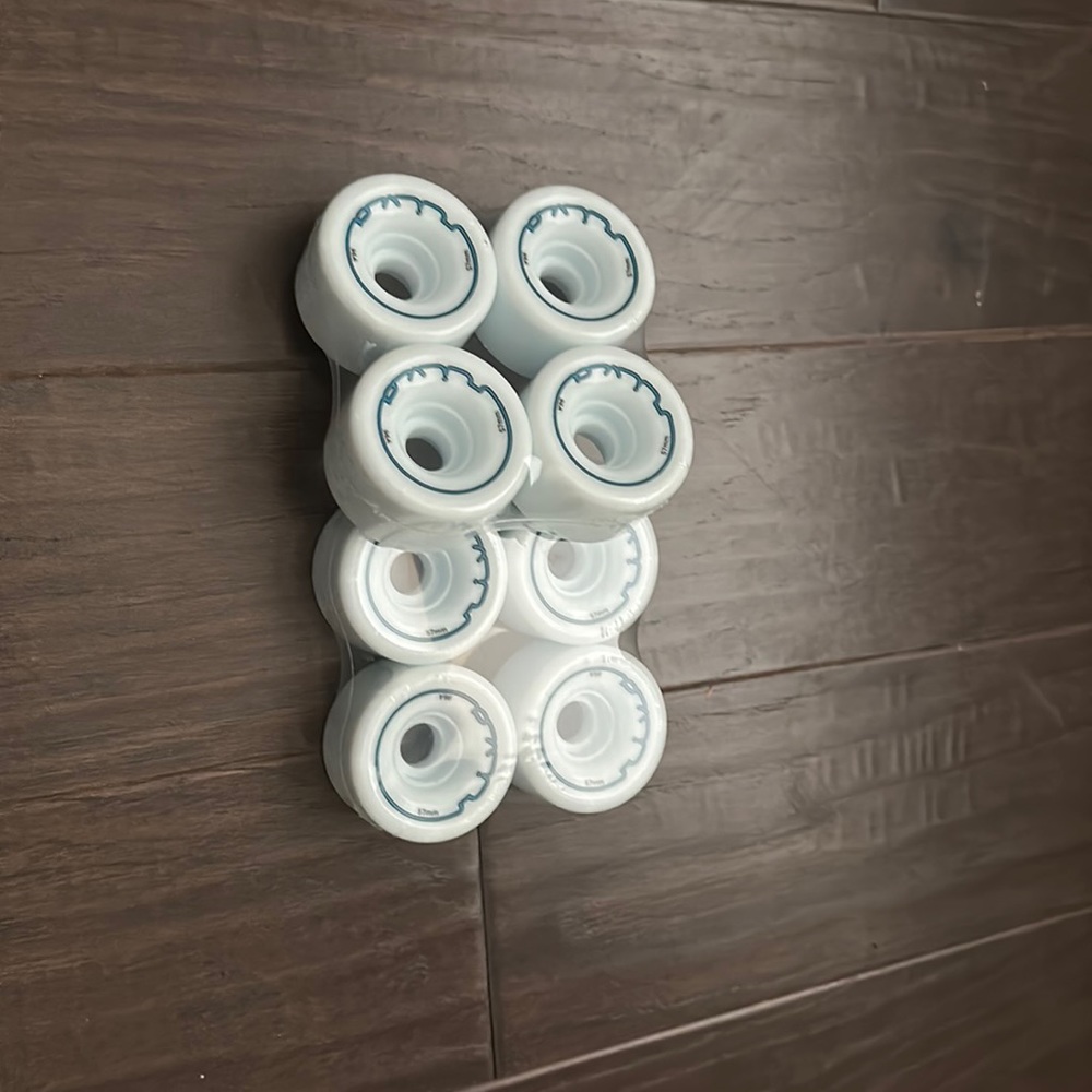 Sonar Riva Wheels (roller skating wheels) Two 4-packs